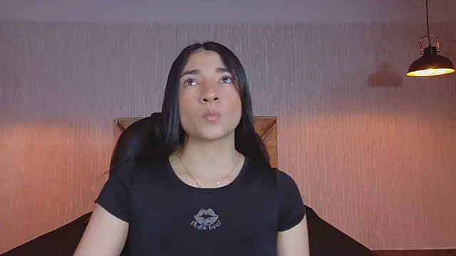 Snapshot of Aurora_jones11 chatting on November 4, 2025, 3:43 am Aurora jones11 online show from November 4, 2025, 3:43 am