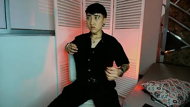 Snapshot of Eryx_Eriscor chatting on November 14, 2025, 2:10 pm Eryx Eriscor online show from November 14, 2025, 2:10 pm