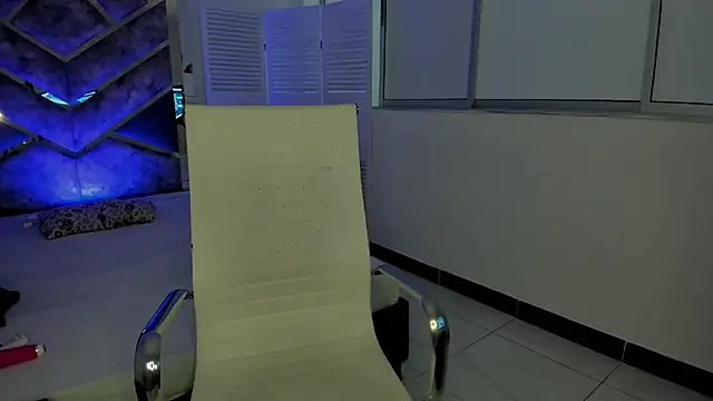 Snapshot of Eryx_Eriscor chatting on October 7, 2025, 1:45 pm Eryx Eriscor online show from October 7, 2025, 1:45 pm