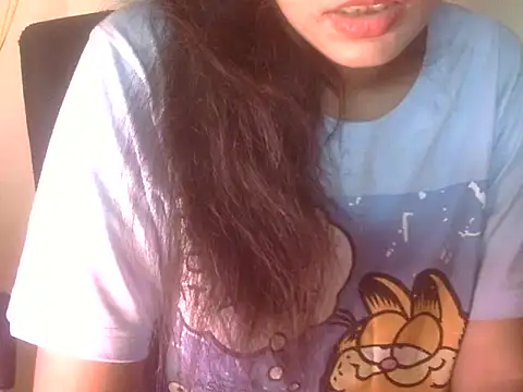 Neha Sharma1 online show from September 28, 2025, 11:06 am