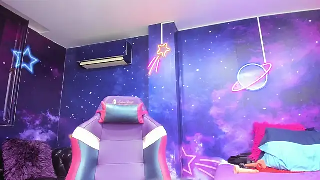 Thalia Cortea online show from November 7, 2025, 3:11 am