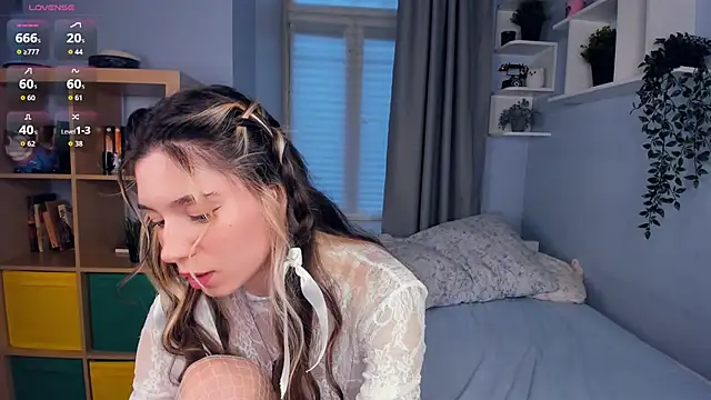 AntonettaTarring online show from November 24, 2025, 7:52 am