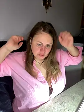 Snapshot of MartaXLove chatting on September 25, 2025, 5:08 pm MartaXLove online show from September 25, 2025, 5:08 pm