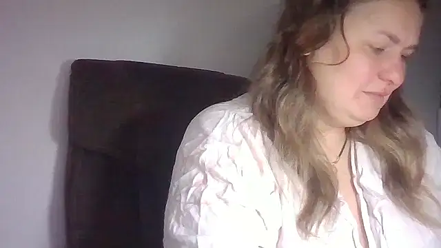 Snapshot of MartaXLove chatting on September 26, 2025, 5:53 pm MartaXLove online show from September 26, 2025, 5:53 pm