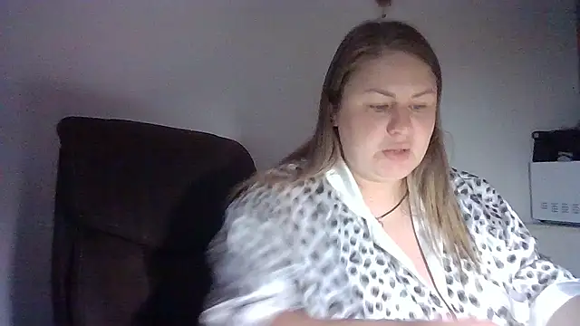 Snapshot of MartaXLove chatting on September 8, 2025, 3:55 pm MartaXLove online show from September 8, 2025, 3:55 pm