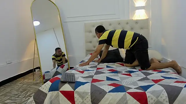 charlotte dante212 online show from April 23, 2026, 4:19 am