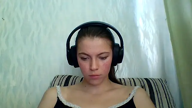 Snapshot of CutieAnny chatting on September 13, 2025, 5:18 am CutieAnny online show from September 13, 2025, 5:18 am