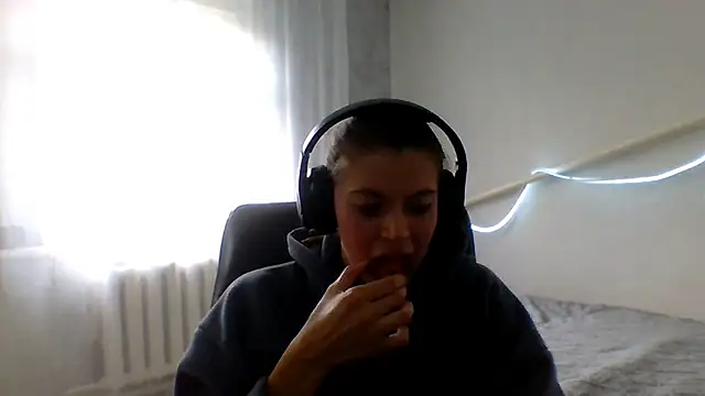 Snapshot of CutieAnny chatting on September 12, 2025, 4:34 am CutieAnny online show from September 12, 2025, 4:34 am