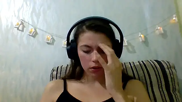 Snapshot of CutieAnny chatting on September 9, 2025, 4:55 am CutieAnny online show from September 9, 2025, 4:55 am