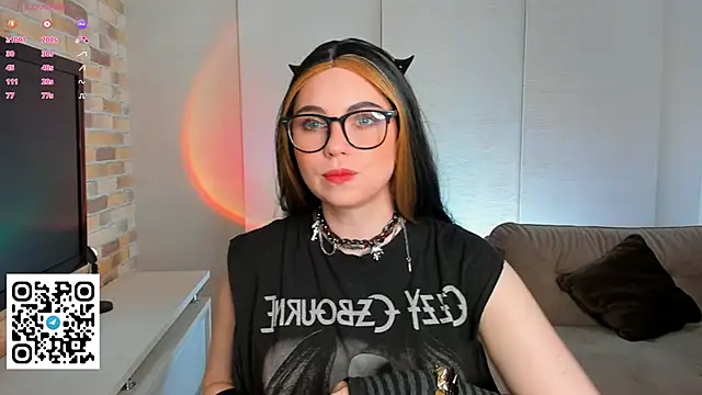 EvaBlimey online show from September 24, 2025, 4:52 am