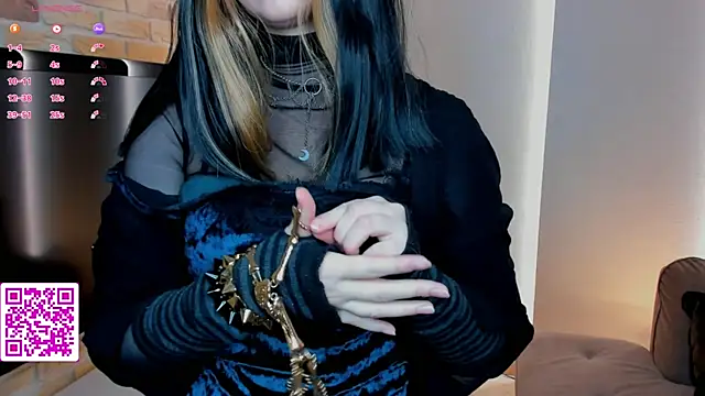 EvaBlimey online show from September 13, 2025, 4:56 am