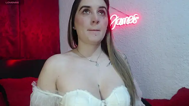 Snapshot of leyla_james_ chatting on September 14, 2025, 6:30 pm leyla james online show from September 14, 2025, 6:30 pm