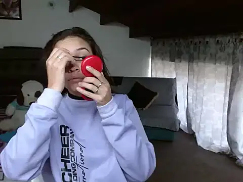 Snapshot of Skylovershot chatting on November 11, 2025, 1:28 pm Skylovershot online show from November 11, 2025, 1:28 pm