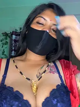 Snapshot of V-Hot-Sweti chatting on September 27, 2025, 6:25 pm V-Hot-Sweti online show from September 27, 2025, 6:25 pm