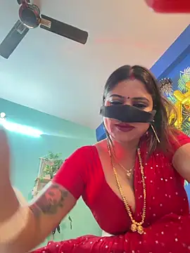 Snapshot of V-Hot-Sweti chatting on February 22, 2026, 9:44 am V-Hot-Sweti online show from February 22, 2026, 9:44 am