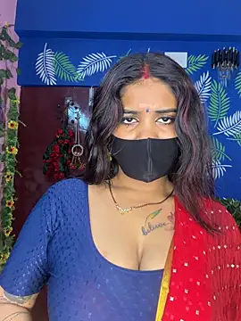 Snapshot of V-Hot-Sweti chatting on February 3, 2026, 4:23 pm V-Hot-Sweti online show from February 3, 2026, 4:23 pm