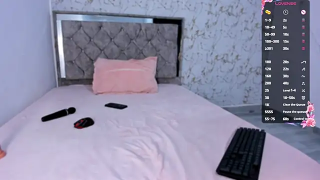 Snapshot of Layla_fontainex_x chatting on October 22, 2025, 12:48 pm Layla fontainex x online show from October 22, 2025, 12:48 pm