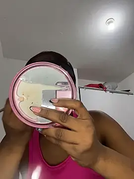 zaracollins01 online show from March 21, 2026, 3:52 am