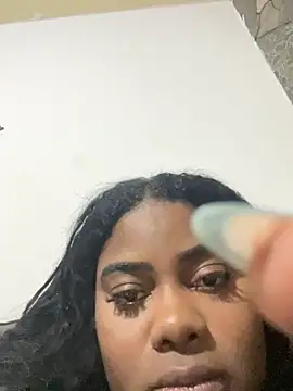 LunaSthena online show from October 24, 2025, 2:32 am