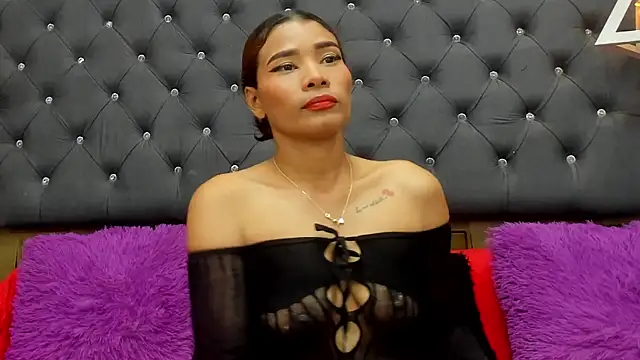 Snapshot of AtheneaBrownn chatting on December 17, 2025, 8:14 pm AtheneaBrownn online show from December 17, 2025, 8:14 pm