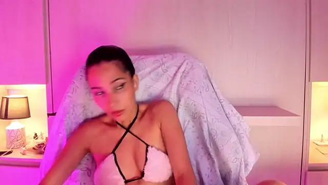 LexxaQueen online show from December 5, 2025, 4:11 am