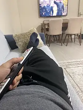 Snapshot of banuemre28 chatting on December 3, 2025, 5:01 pm banuemre28 online show from December 3, 2025, 5:01 pm