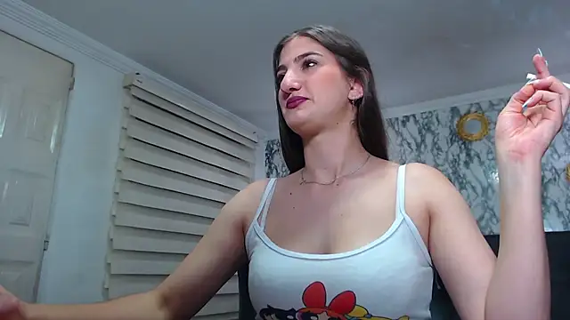 Dafne castro  online show from November 16, 2025, 10:09 am