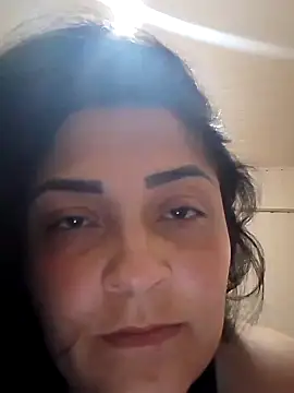 Snapshot of Thamiressssss chatting on September 11, 2025, 5:46 pm Thamiressssss online show from September 11, 2025, 5:46 pm
