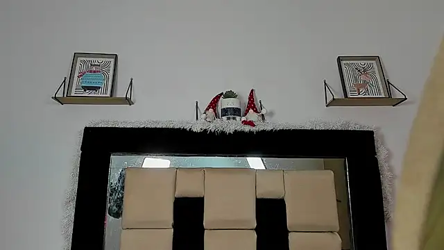 emycarver09 online show from February 1, 2026, 11:30 am