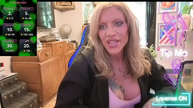 xl uk top trans online show from April 3, 2026, 12:00 pm