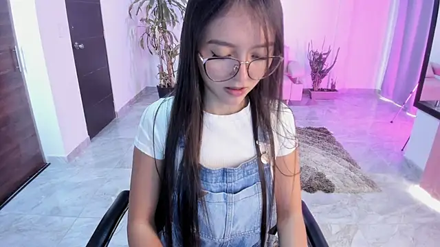 Snapshot of bella_fox_1 chatting on April 30, 2026, 2:46 pm bella fox 1 online show from April 30, 2026, 2:46 pm