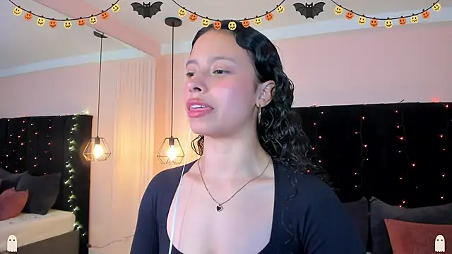 Snapshot of selene_rousse chatting on October 21, 2025, 3:06 am selene rousse online show from October 21, 2025, 3:06 am
