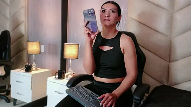 samiradoll online show from January 13, 2026, 3:21 am