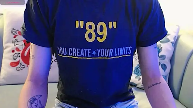 ArianaSantana online show from October 26, 2025, 12:38 pm