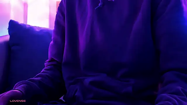 ArianaSantana online show from October 28, 2025, 12:48 pm