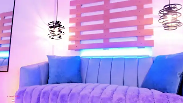 ArianaSantana online show from October 18, 2025, 12:51 pm