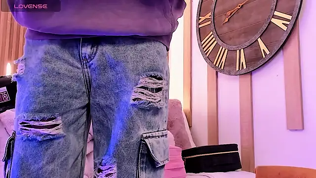 ArianaSantana online show from January 13, 2026, 1:04 pm