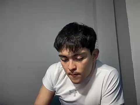 ivy xo online show from September 9, 2025, 4:11 am