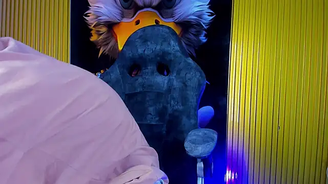 Dante Brown1  online show from November 25, 2025, 8:20 pm