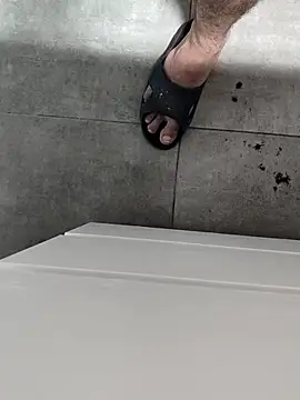 Yazaza1999 online show from October 19, 2025, 8:11 pm