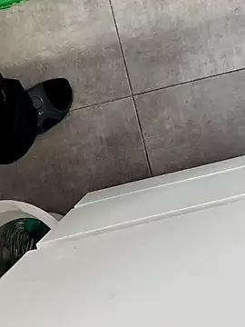 Yazaza1999 online show from October 6, 2025, 8:26 am