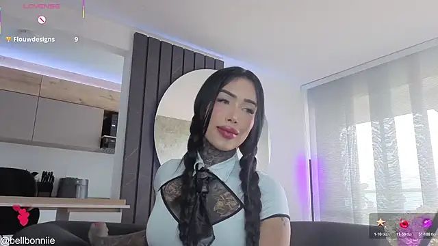 Snapshot of belllbonniie chatting on June 1, 2026, 8:19 pm belllbonniie online show from June 1, 2026, 8:19 pm