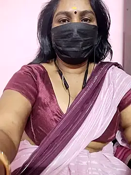 Snapshot of Tamil_Azhaghi25 chatting on February 5, 2026, 6:59 pm Tamil Azhaghi25 online show from February 5, 2026, 6:59 pm
