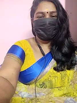 Snapshot of Tamil_Azhaghi25 chatting on February 8, 2026, 5:10 pm Tamil Azhaghi25 online show from February 8, 2026, 5:10 pm