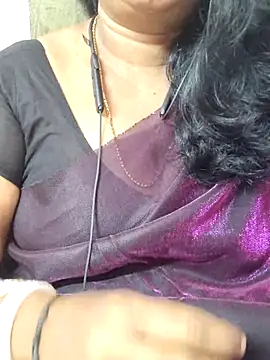 Snapshot of Tamil_Azhaghi25 chatting on January 13, 2026, 5:44 am Tamil Azhaghi25 online show from January 13, 2026, 5:44 am