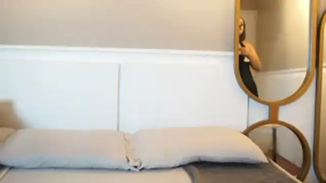 Tayler Kim online show from October 23, 2025, 6:28 pm