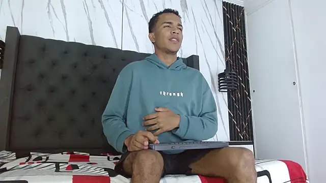 aston xvera online show from October 10, 2025, 3:29 am