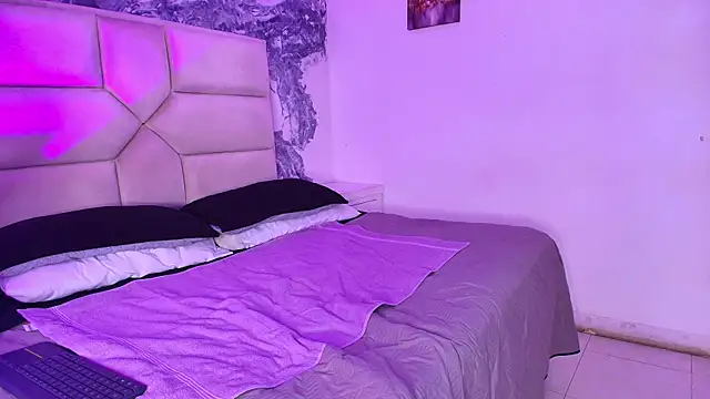 TyagoRoberts online show from September 27, 2025, 1:06 pm