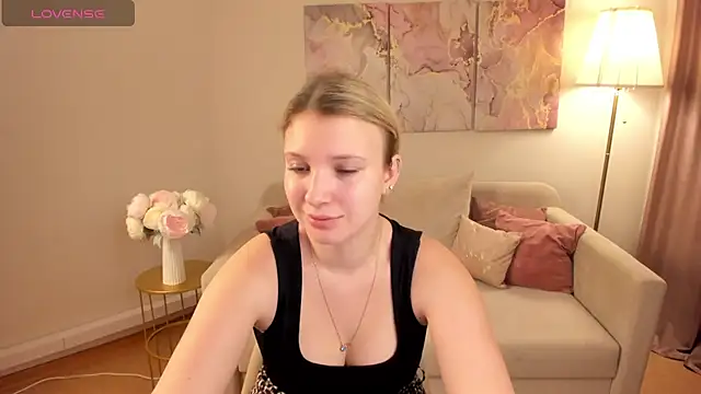Snapshot of MilinaMorris chatting on April 23, 2026, 9:49 pm MilinaMorris online show from April 23, 2026, 9:49 pm