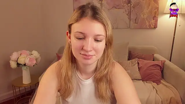 Snapshot of MilinaMorris chatting on May 23, 2026, 10:53 pm MilinaMorris online show from May 23, 2026, 10:53 pm